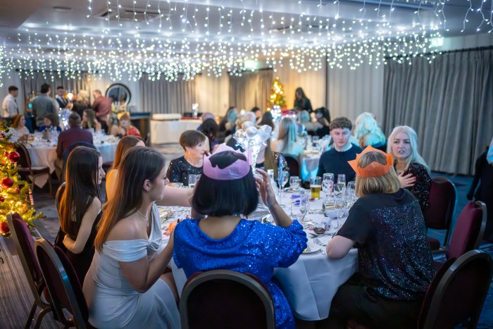 Richard Kendall’s Christmas party magic1