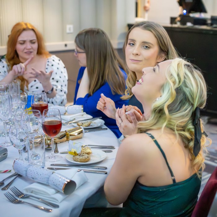 Richard Kendall’s Christmas party magic19
