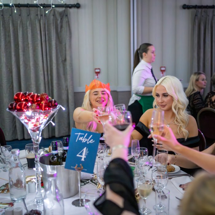 Richard Kendall’s Christmas party magic18